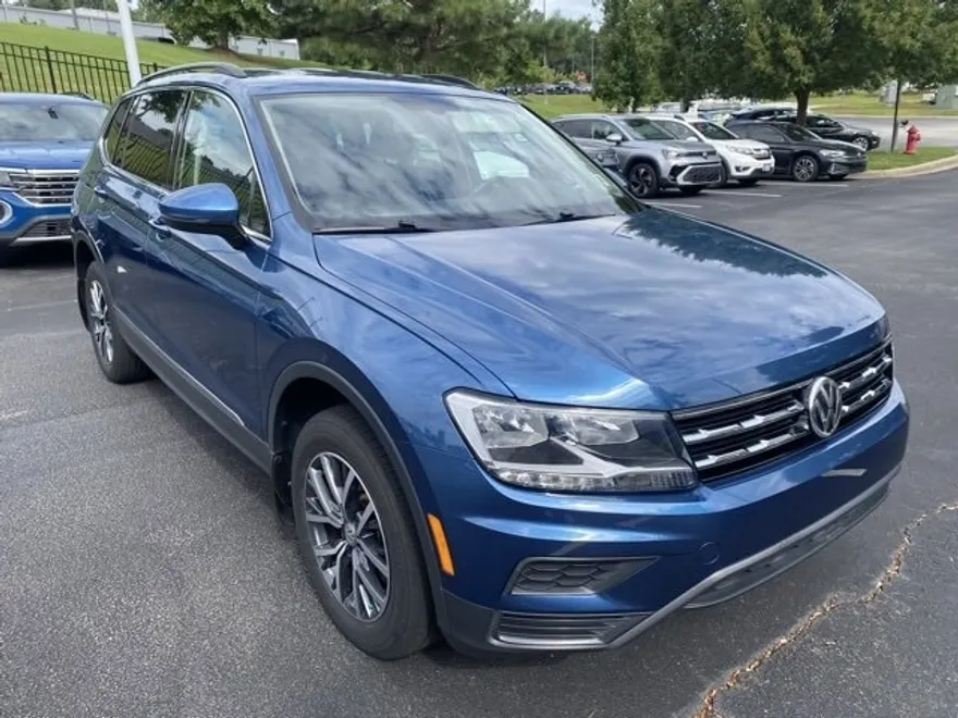 2020 Volkswagen Tiguan SE photo 1