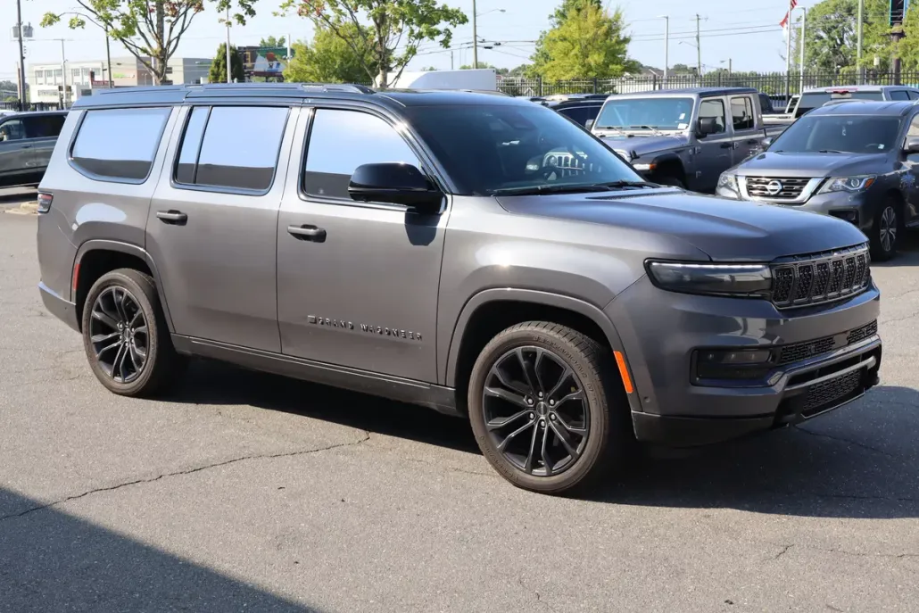 2023 Jeep Grand Wagoneer III Obsidian photo 1