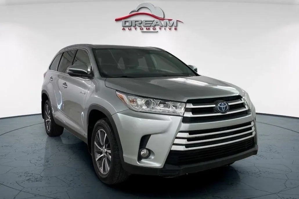 2019 Toyota Highlander Hybrid XLE photo 1