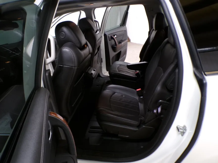 2014 Chevrolet Traverse LTZ photo 12