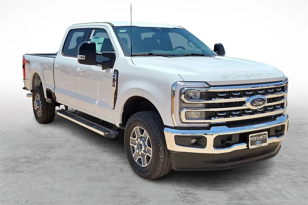 2025 Ford F-250 Lariat photo 1