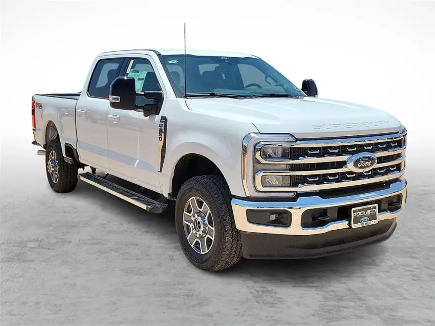 2025 Ford F-250 Lariat photo 1