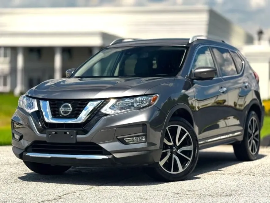 2020 Nissan Rogue SL photo 1