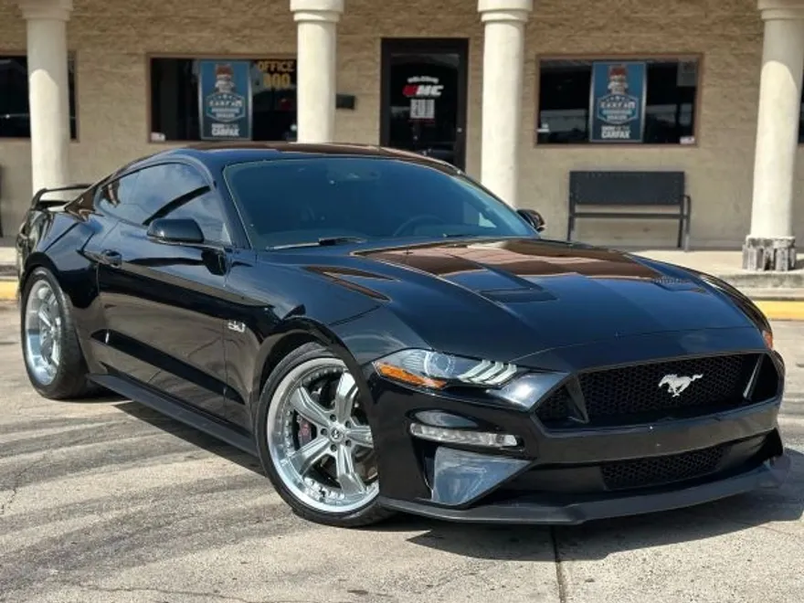 2019 Ford Mustang GT Premium photo 1