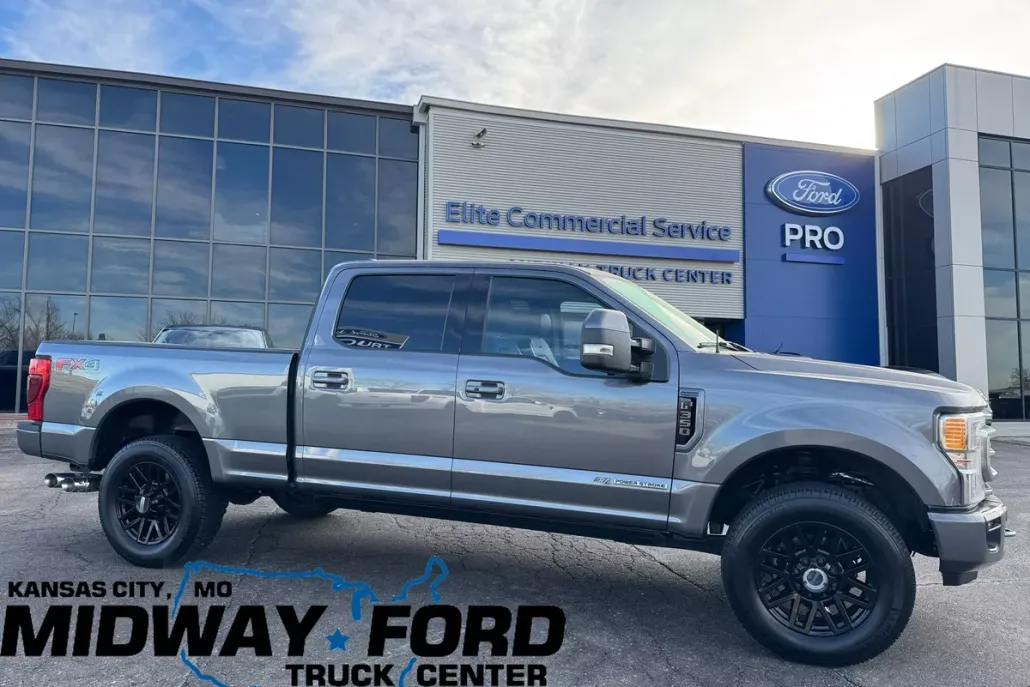2022 Ford F-350 Platinum photo 1
