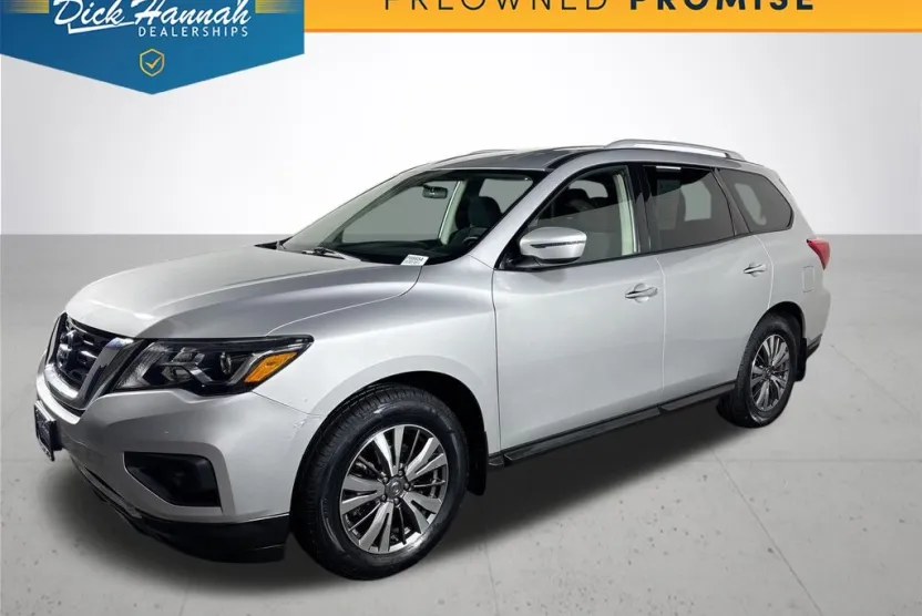 2019 Nissan Pathfinder S photo 1
