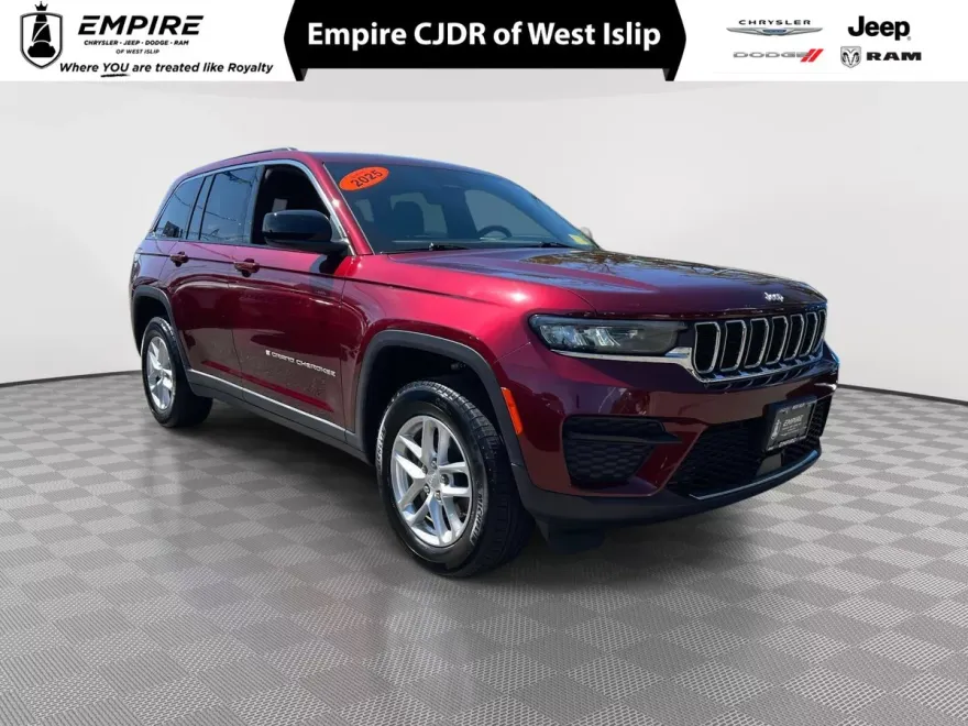 2025 Jeep Grand Cherokee Laredo X photo 1