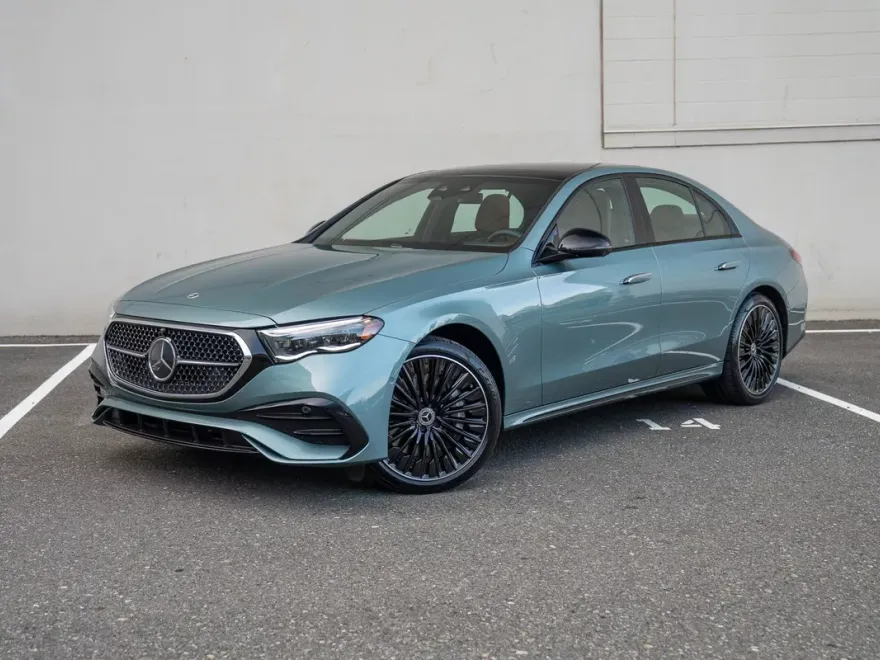 2024 Mercedes Benz E 450 4MATIC Sedan photo 1