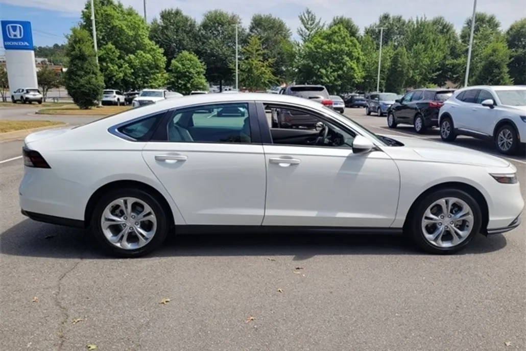 2024 Honda Accord LX photo 1