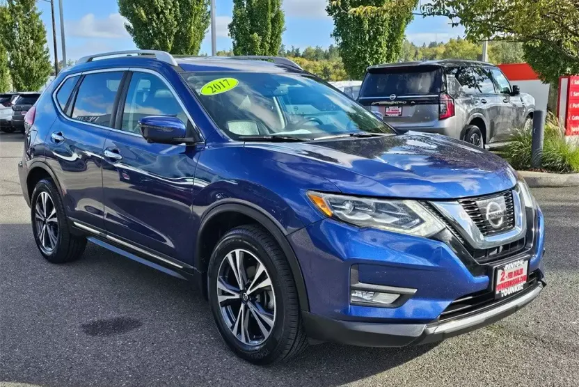 2017 Nissan Rogue SL photo 1