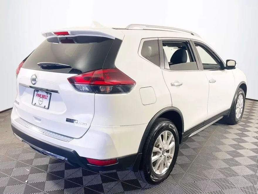 2020 Nissan Rogue S photo 1