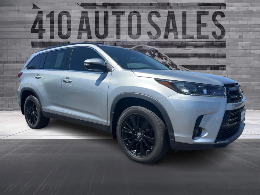 2019 Toyota Highlander SE photo 1