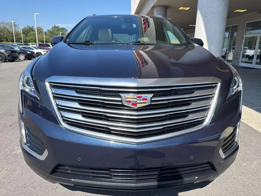 2017 Cadillac XT5 Luxury photo 1
