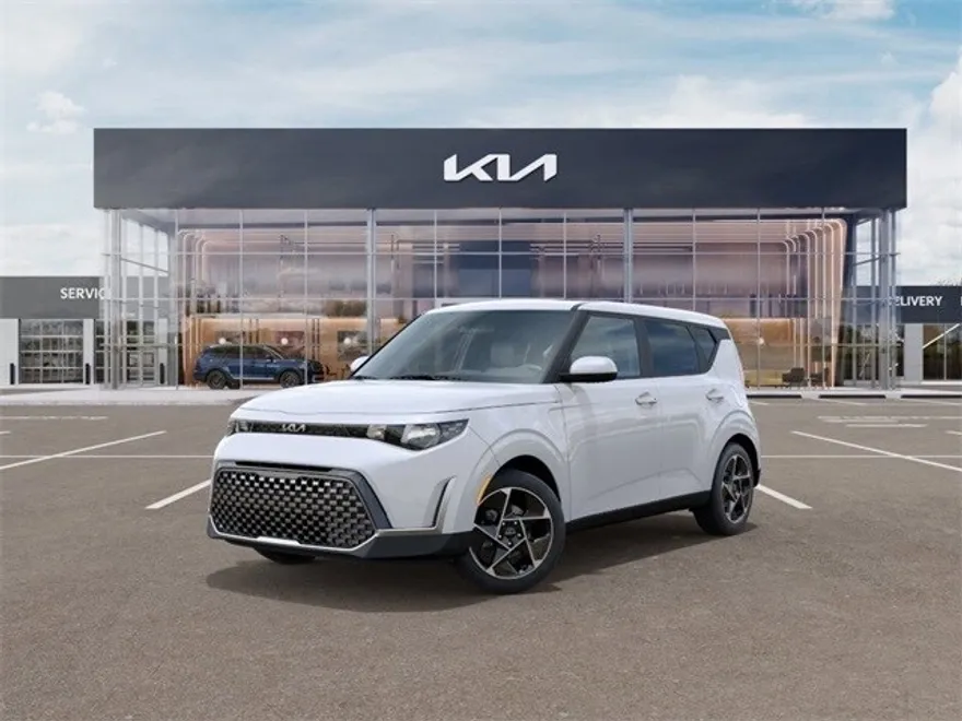 2025 Kia Soul EX photo 1