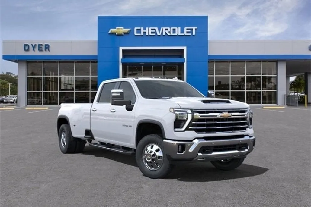 2025 Chevrolet Silverado 3500HD LTZ photo 1