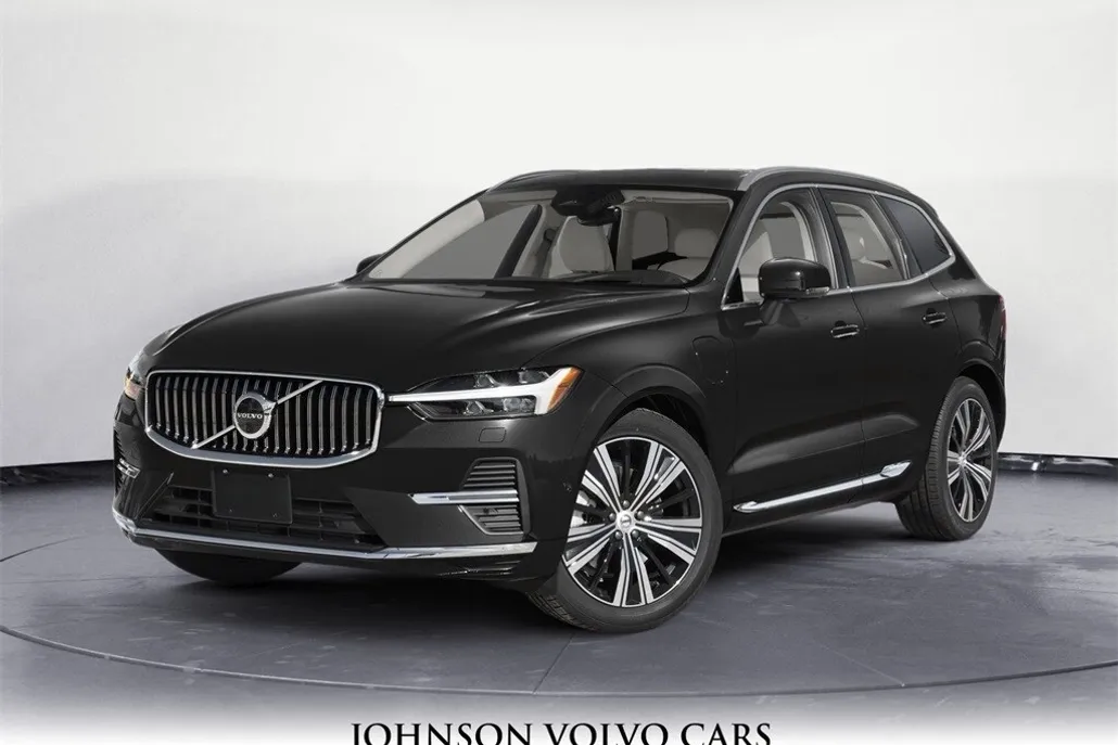 2025 Volvo XC60 B5 photo 1