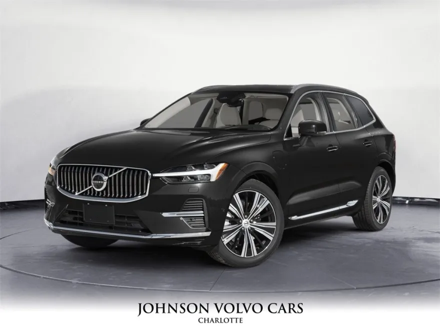 2025 Volvo XC60 B5 photo 1