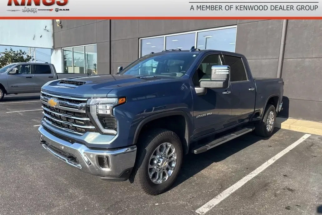 2025 Chevrolet Silverado 2500HD LTZ photo 1