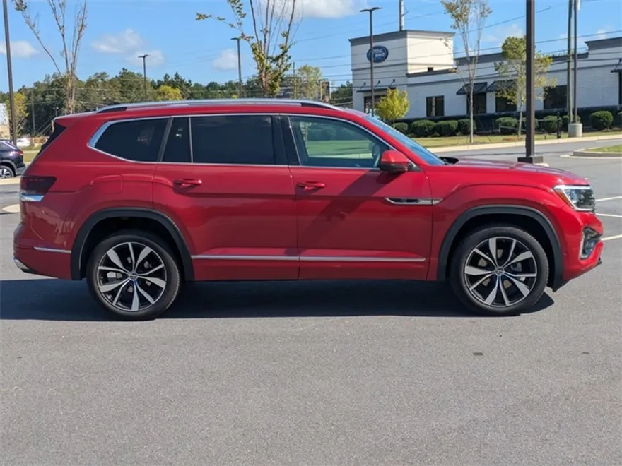 2024 Volkswagen Atlas SEL Premium R-Line photo 1