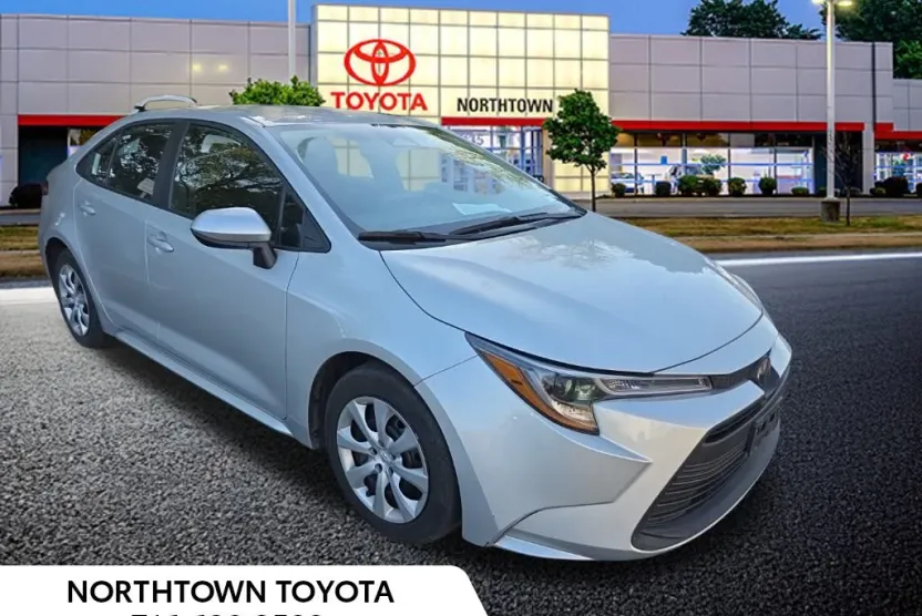 2023 Toyota Corolla LE photo 1