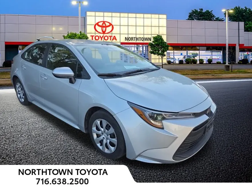 2023 Toyota Corolla LE photo 1