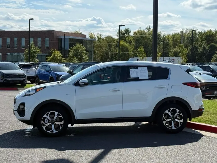 2020 Kia Sportage LX photo 1