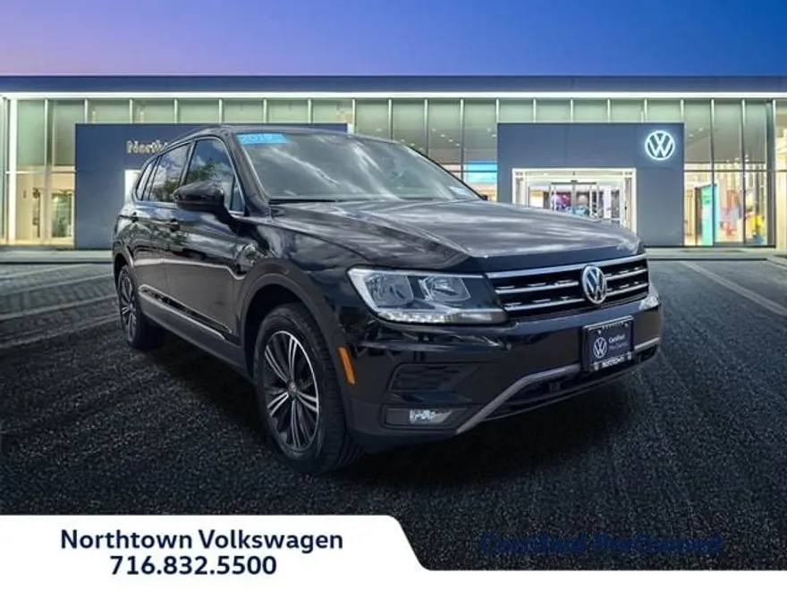 2019 Volkswagen Tiguan SEL photo 1