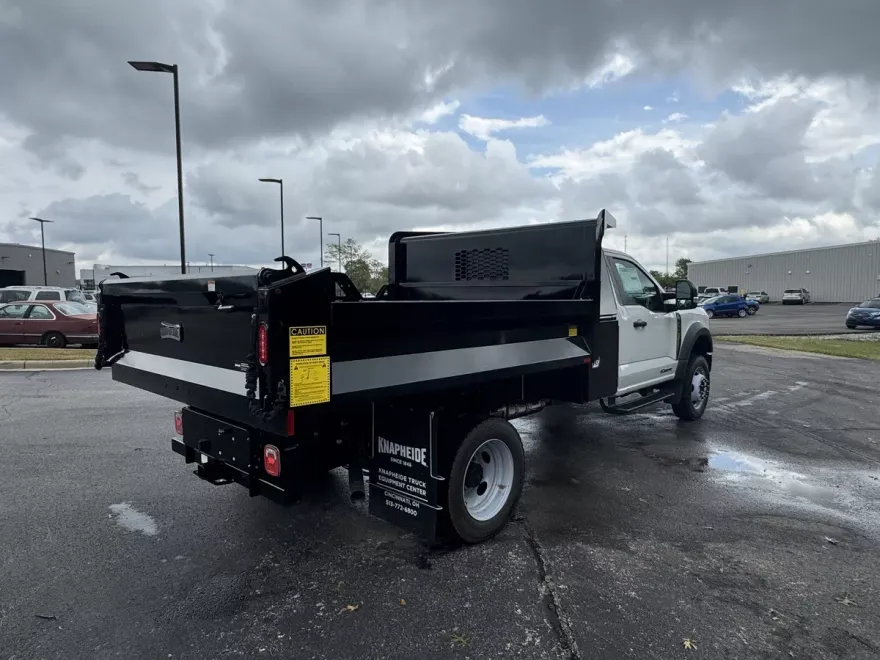 2025 Ford F-450 photo 1