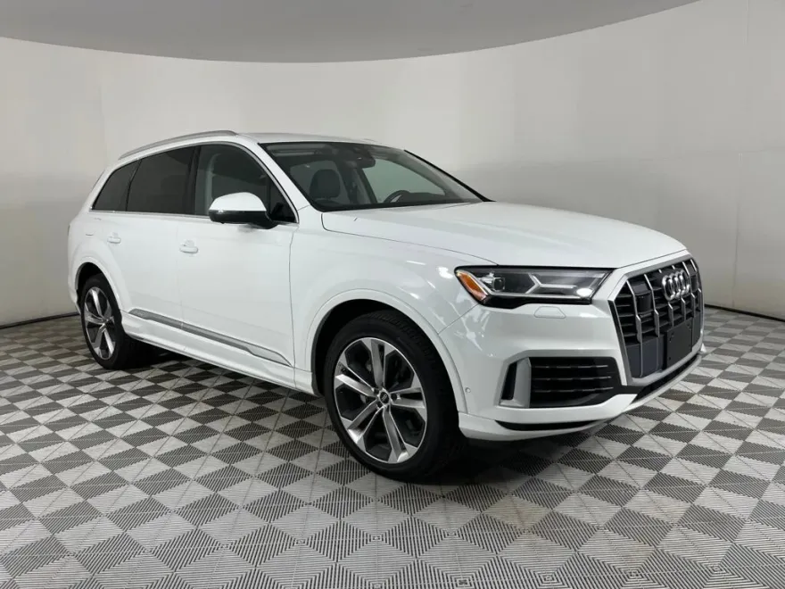 2022 Audi Q7 55 Premium Plus photo 1