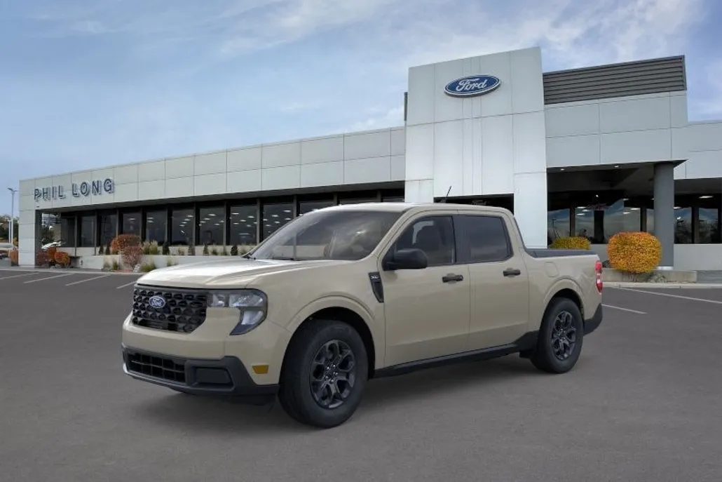 2025 Ford Maverick XLT photo 1