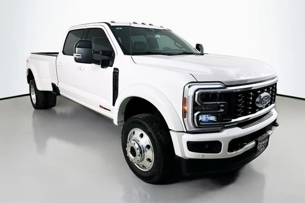 2025 Ford F-450 photo 1