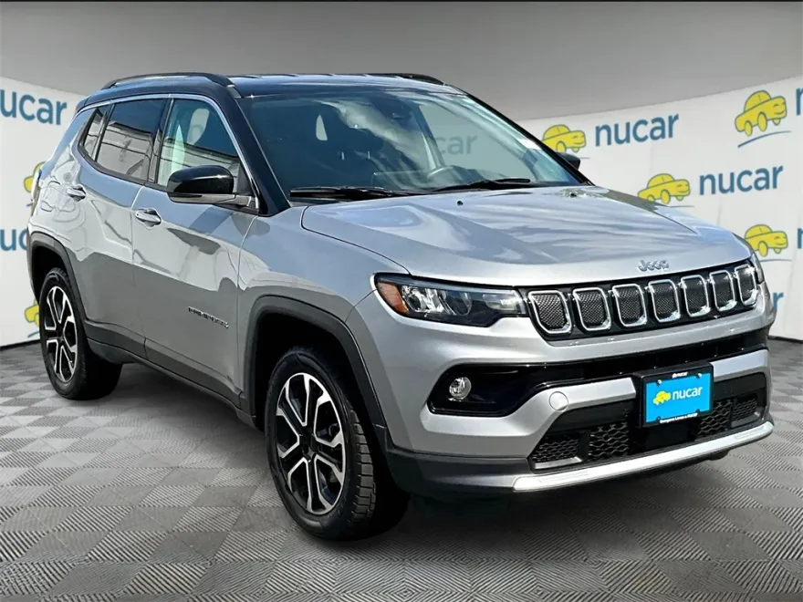 2022 Jeep Compass Latitude photo 1