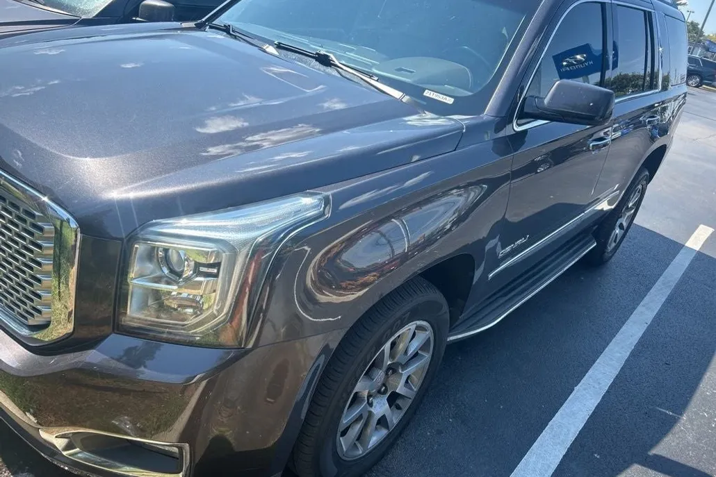 2016 Gmc Yukon Denali photo 1