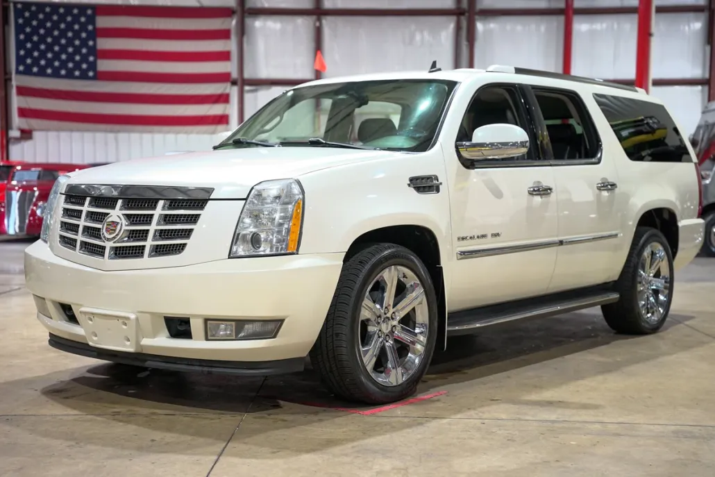 2010 Cadillac Escalade ESV Luxury photo 1