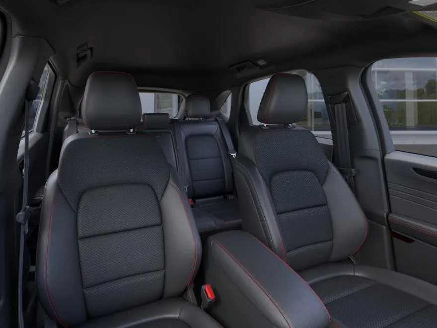 2025 Ford Escape ST-Line Select photo 1