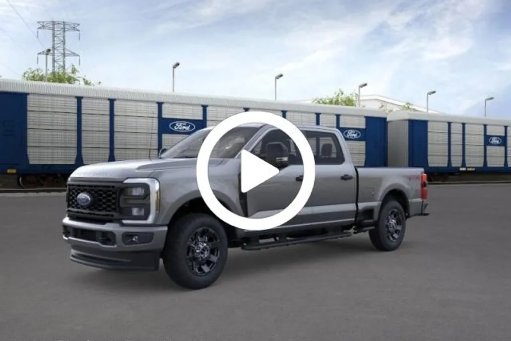 2025 Ford F-250 photo 1