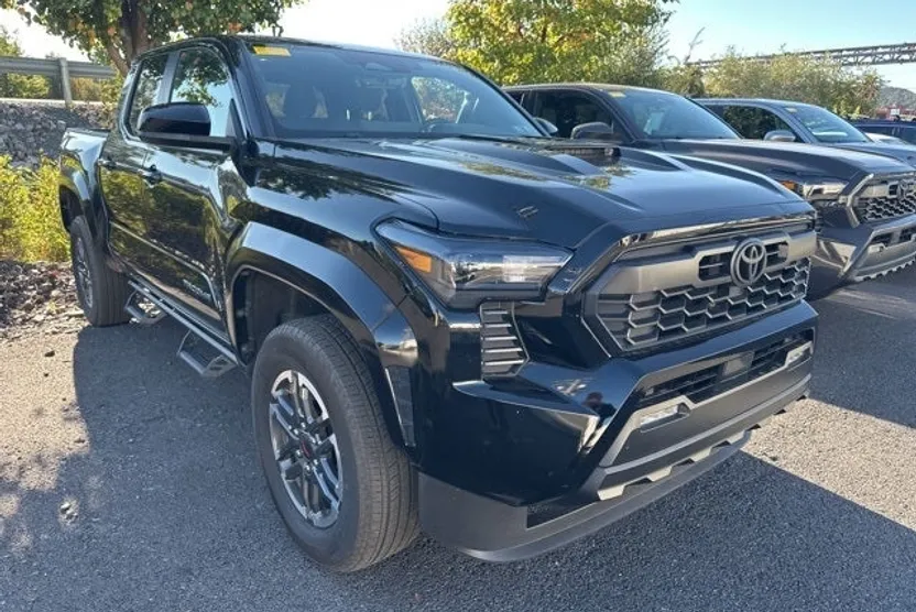2024 Toyota Tacoma Base photo 1