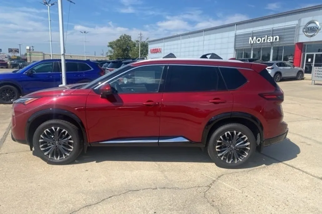 2026 Nissan Rogue Platinum photo 1