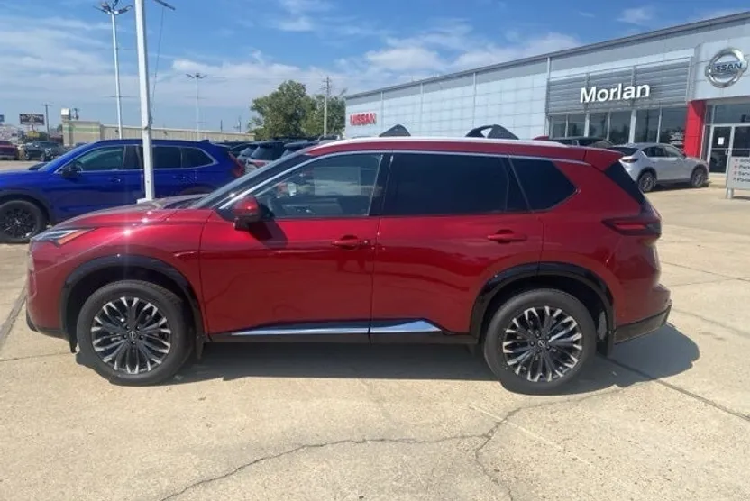 2026 Nissan Rogue Platinum photo 1