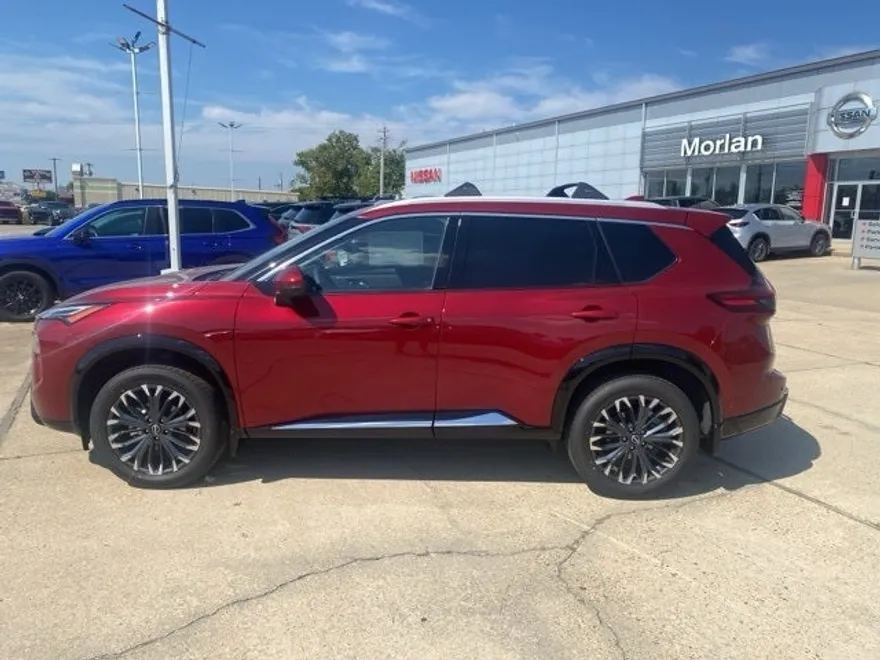 2026 Nissan Rogue Platinum photo 1