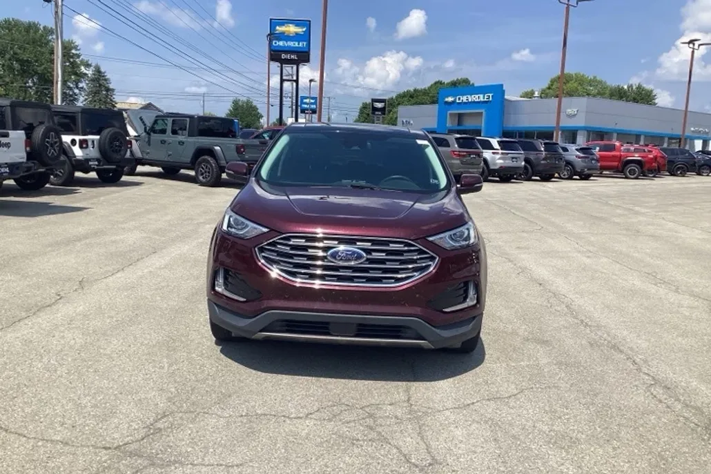 2021 Ford Edge Titanium photo 1