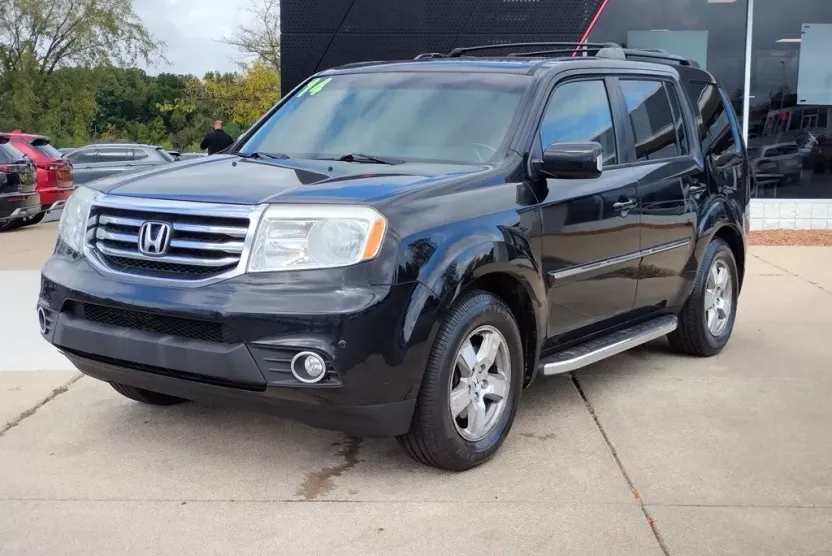 2014 Honda Pilot Touring photo 1
