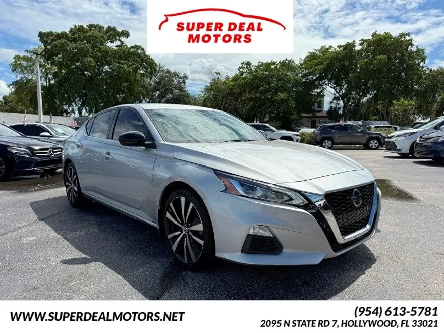 2021 Nissan Altima 2.5 SR photo 1