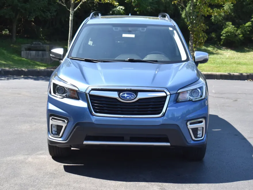 2020 Subaru Forester Touring photo 1