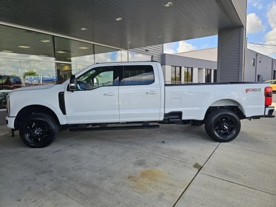 2024 Ford F-350 XLT photo 1