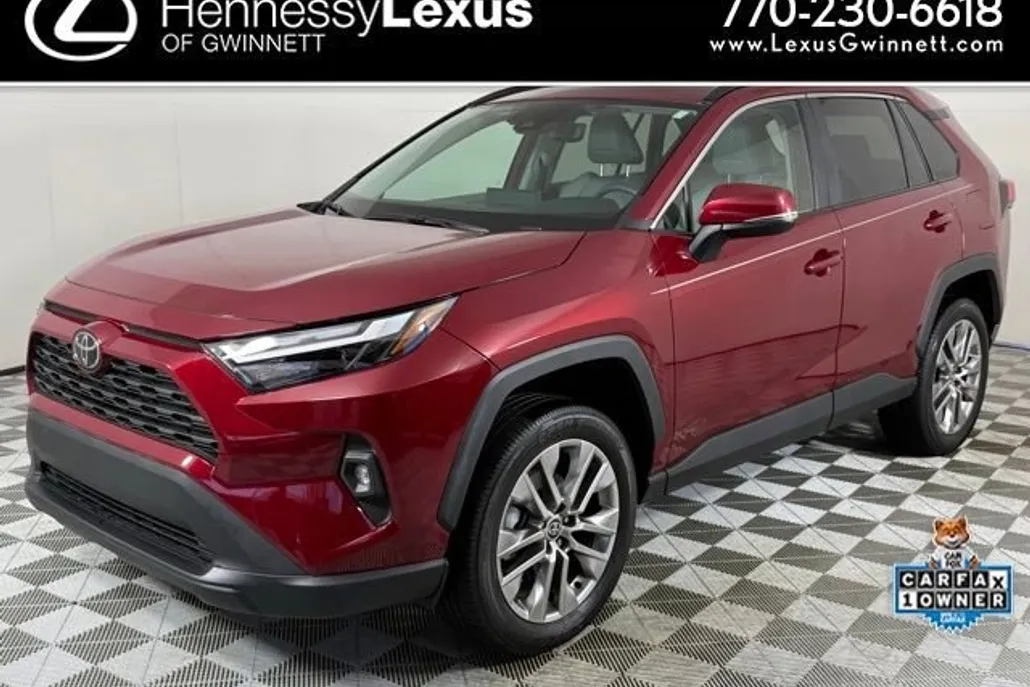 2022 Toyota RAV4 XLE Premium photo 1