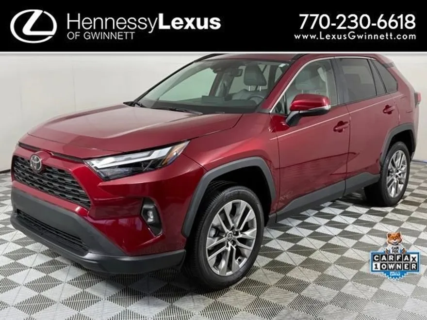 2022 Toyota RAV4 XLE Premium photo 1