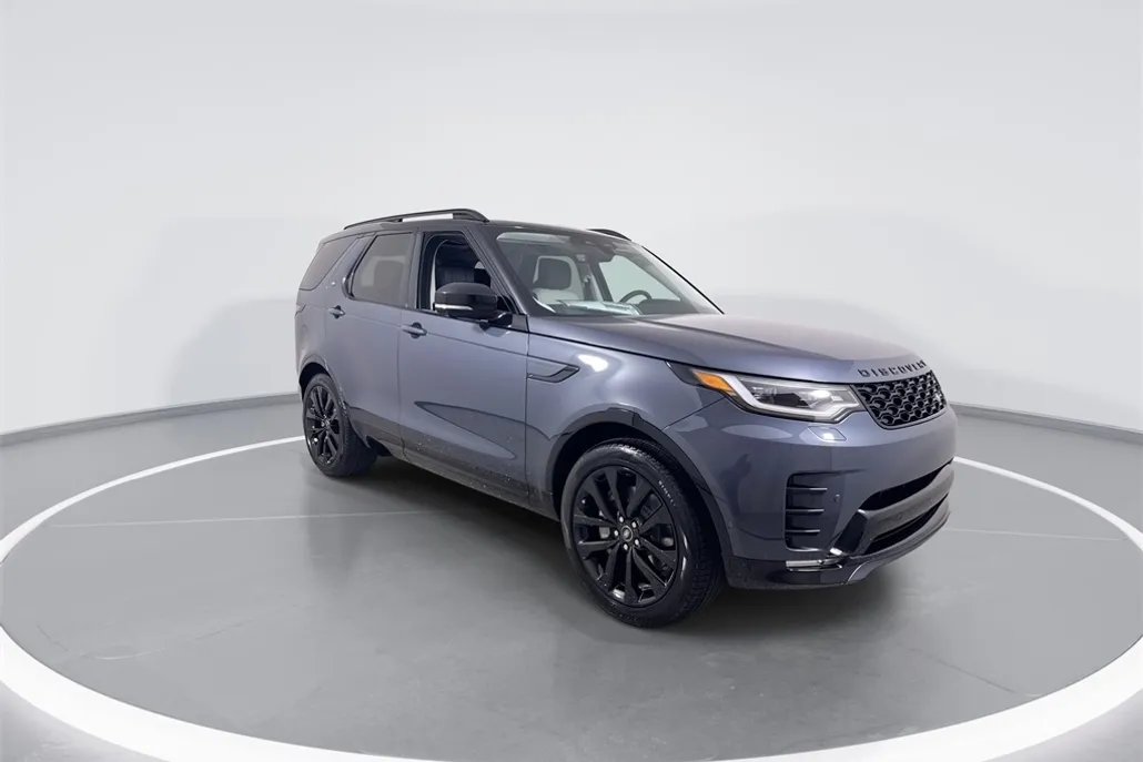 2026 Land Rover Discovery SE photo 1