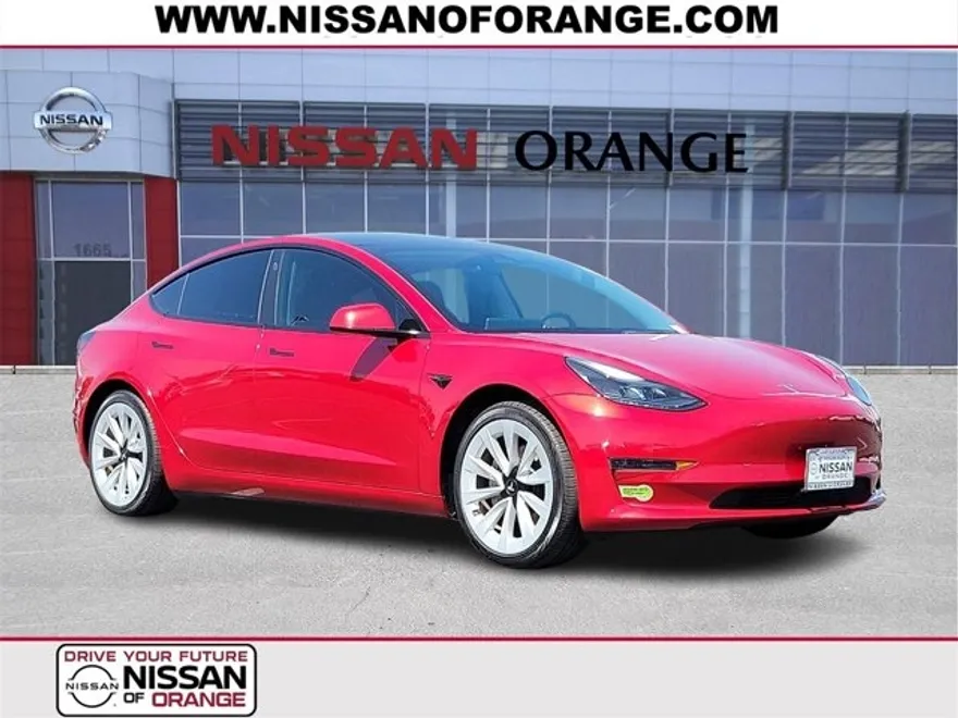 2022 Tesla Model 3 Standard Range Plus photo 1