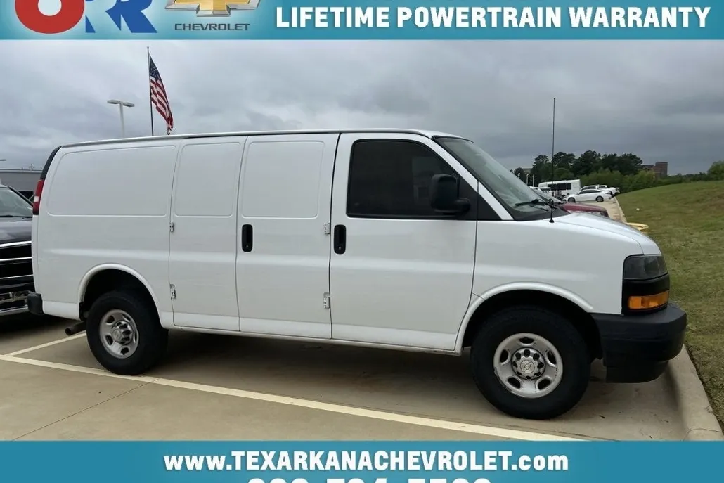 2021 Chevrolet Express Work Van photo 1